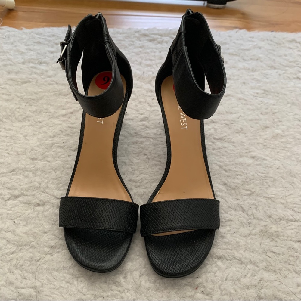 Nine West buckle heels - Picture 3 of 7